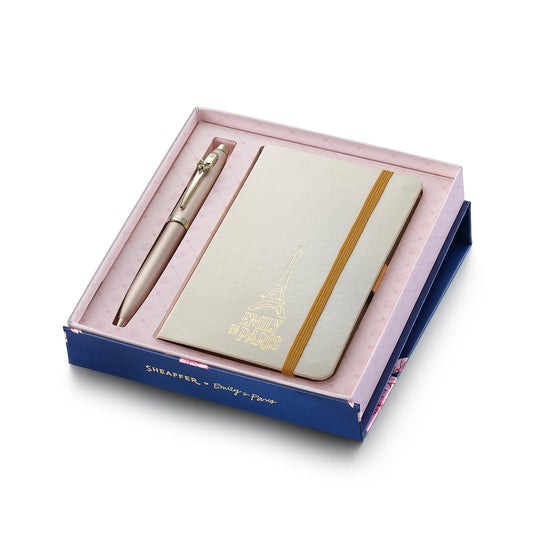 Set de Regalo Sheaffer con Emily in Paris: Bolígrafo 100 9377 Oro Champaña con Acabados a Tono y Cuaderno Pequeño de Tapa Dura