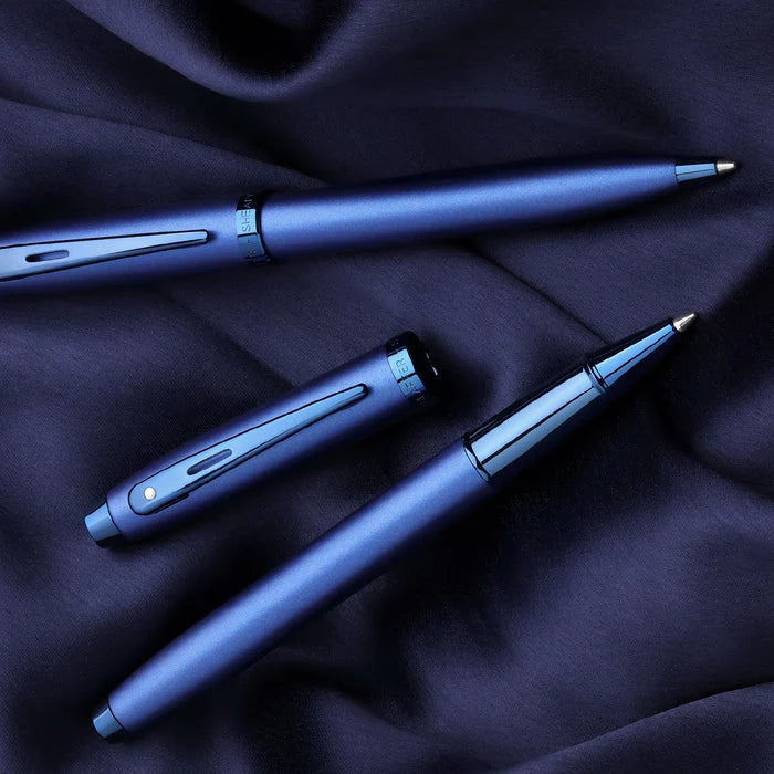 Sheaffer 100 9371 Bolígrafo en Azul Satinado con Acabados PVD Azules