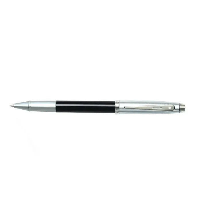 Sheaffer 100 Pluma Rollerball con Cuerpo en Negro Brillante y Capuchón en Cromo Cepillado