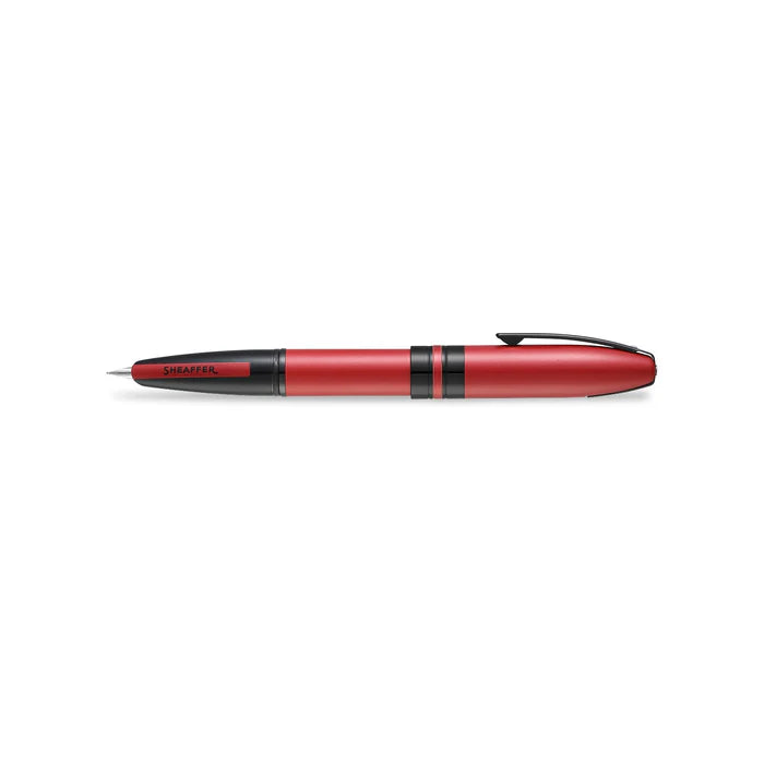 Sheaffer Icon E9111 Pluma Fuente en Rojo Metálico con Acabados PVD en Negro