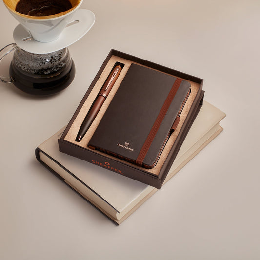 Set Sheaffer® 100 9374 Bolígrafo Café Mate, Edición Coffee con Cuaderno