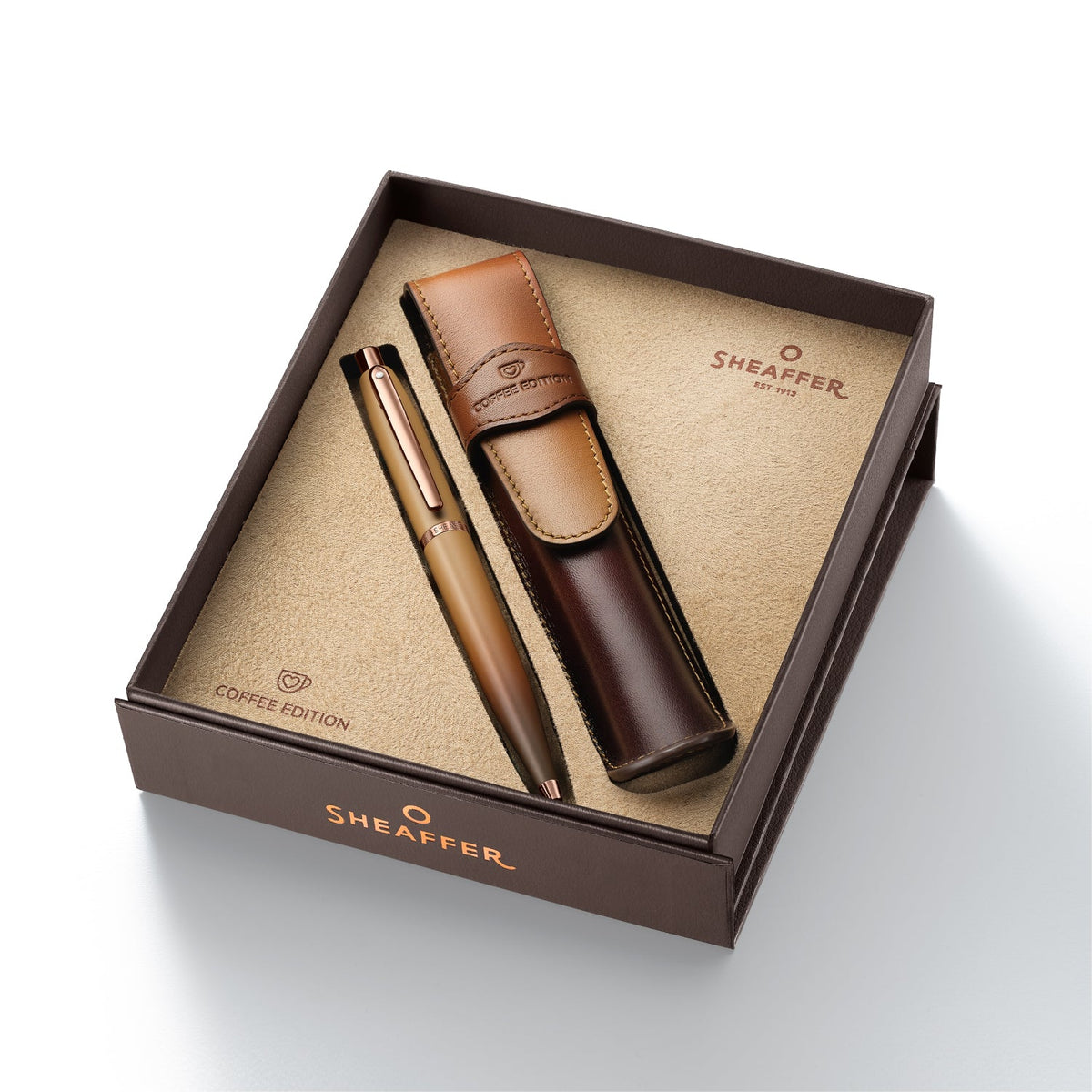 Set Sheaffer® VFM 9428 Bolígrafo Café Mate, Edición Coffee con Estuche de Piel Coffee